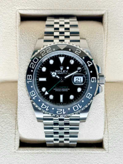 NEW 2024 Rolex GMT-Master II â€œBruce Wayneâ€ 40mm 126710GRNR Black Dial