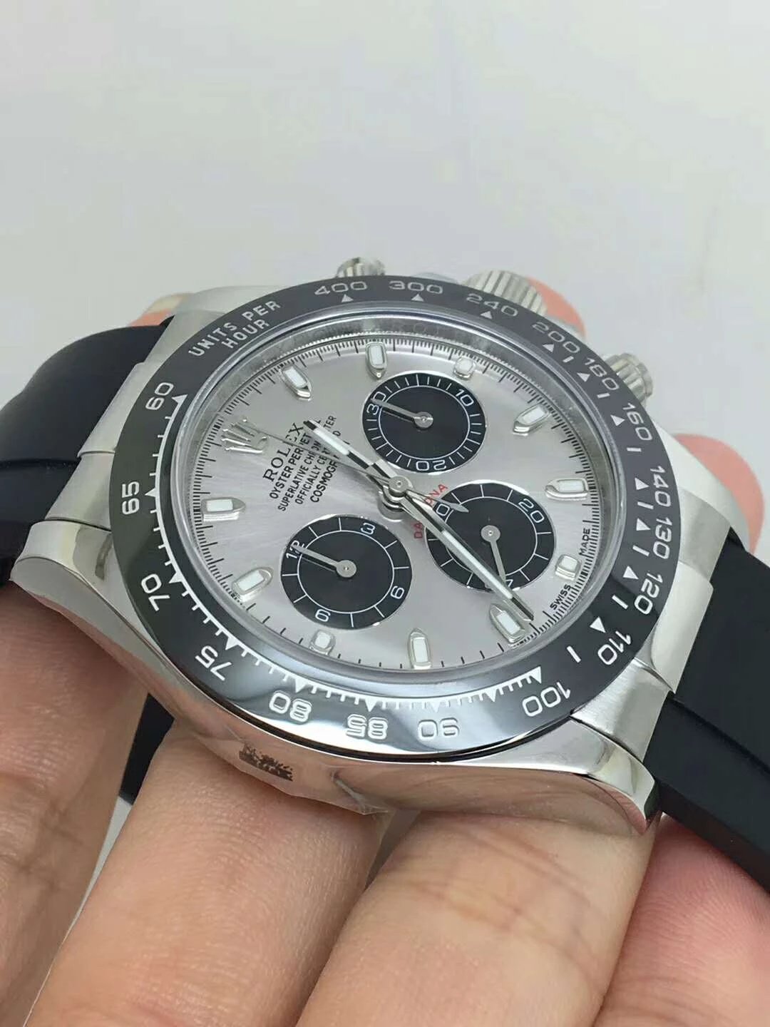 Replica-Rolex-Daytona-Black-Ceramic-Bezel
