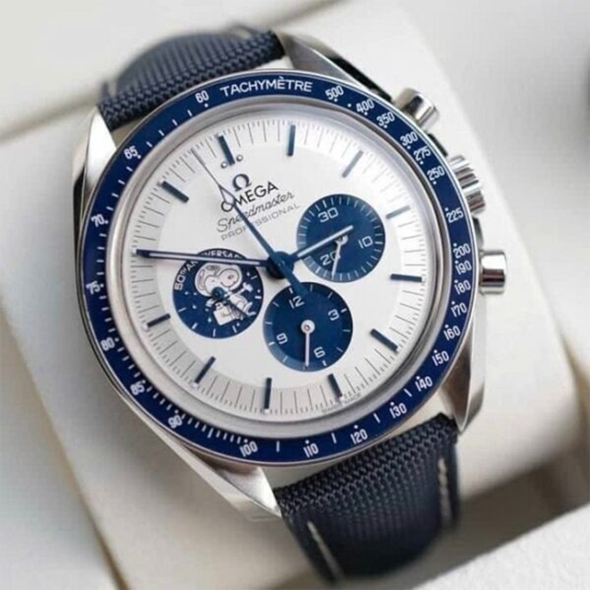 4-Omega-Speedmaster-Silver-Snoop